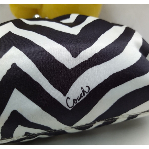 Coach Black White Satin Zebra Printed Kisslock Framed Wristlet - Wallet - Picture 4 of 15